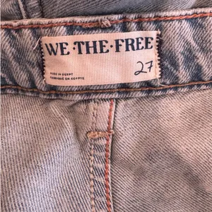 NEW Free People We the Free Palmer Cuffed Baggy Jeans Size 27 thumbnail 10