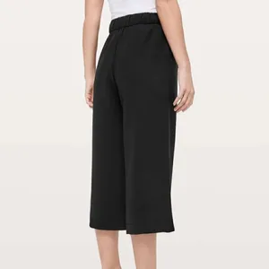 Lululemon Cropped Noir Pants  thumbnail 2