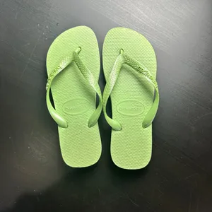 HAVAIANAS Lime Green Classic Flip Flops Size 6 thumbnail 2