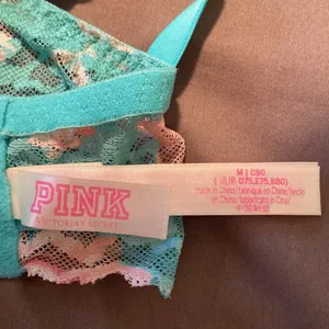VS PINK Teal Lace Push Up Bra size M. thumbnail 6