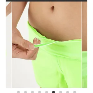 Lululemon Activewear Shorts 4 Green Speed Short Zip Pockets Built In Liner Logo thumbnail 5