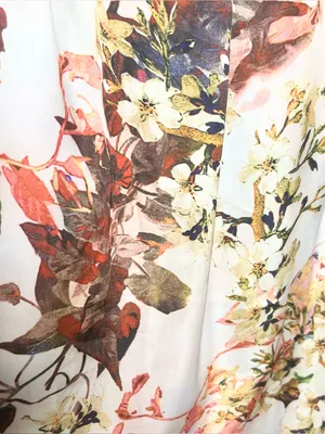 L'ATISTE Cream Floral Satin Halter Maxi Dress with Slit Size Large thumbnail 4