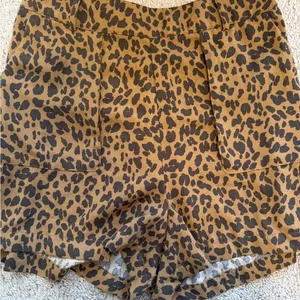 a new day Leopard Print Women's Cargo Shorts thumbnail 1