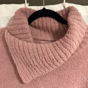 Barefoot Dreams Womens Cozychic Rose Quartz Cowl Neck Shirt Pullover Sweater thumbnail 4