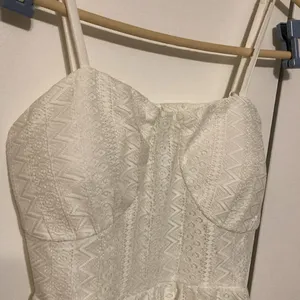 No Boundaries Size Medium (7-9) White Dress thumbnail 2