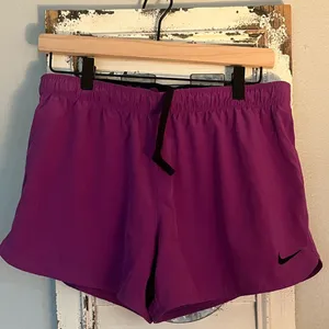 Nike Dri Fit Purple Compression Lined Running Athletic Shorts Women's M thumbnail 2