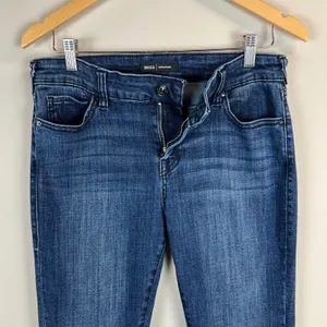 True Religion Jeans Womens 30 Becca Mid Rise Bootcut Dark Wash Stretch‎ Denim thumbnail 3