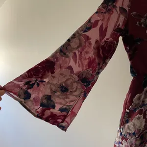 Akira Maroon Floral Long Flare‎ Sleeve Romper thumbnail 2