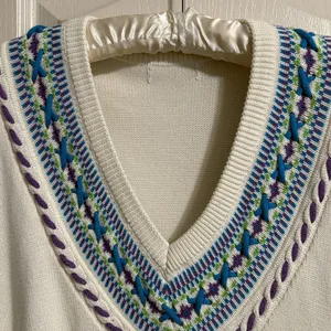 💙💖 Vintage White Sleeveless Knit Sweater Embroidered V Neck Vest‎ thumbnail 4