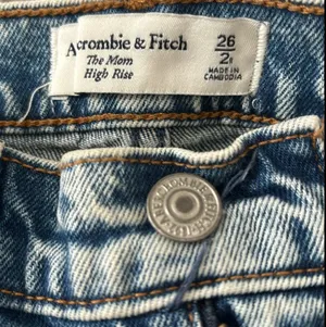 High Rise Mom Jeans thumbnail 3