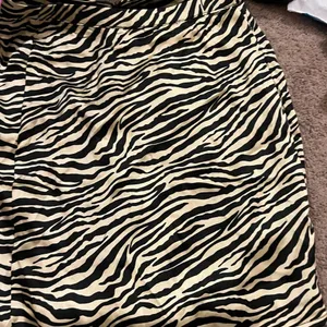 NWT sincerely Jules zebra print‎ skirt M thumbnail 7