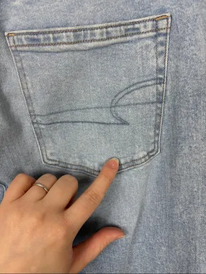 American Eagle Strigid Mom Jeans Women’s Size 4 Cotton Blue Denim High Rise thumbnail 9