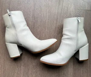 Madden Girl White Block Heel Ankle Boots thumbnail 1