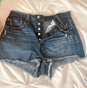 Levi’s 501 Shorts thumbnail 1