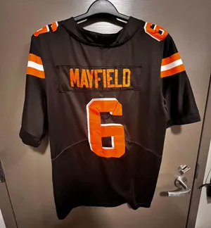 Men’s Cleveland Browns Jersey thumbnail 2