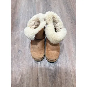 UGG Australia 5803 Classic Short Chestnut Suede Shearling Boots Womens 8‎ thumbnail 2