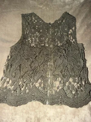 Dark Green Lace Charlotte Russe crop top thumbnail 2