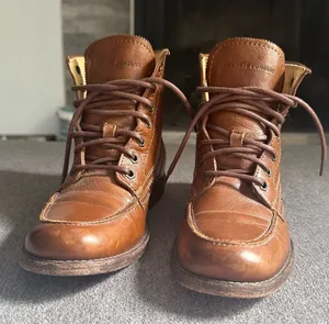Frye Dakota Moc Toe Ankle Boots Size 6 thumbnail 1
