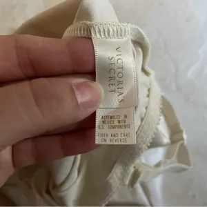 Victoria's Secret VINTAGE 34A SHAPEWEAR thumbnail 4