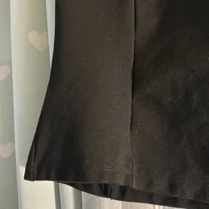 NY & Co Size M Black Cutout Back Blouse thumbnail 3