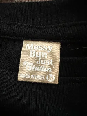 Messy Bun Just Chillin Black cropped graphic Tee thumbnail 3