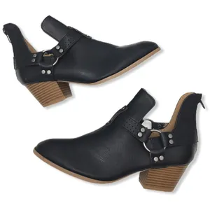 Qupid Black Pointed Toe Cut-out Ankle Booties thumbnail 13