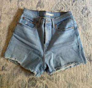 Levi’s High-Rise Shorts Denim thumbnail 1