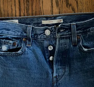 Levi's Wedgie Straight Jeans thumbnail 3