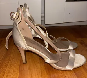 Amazon Heels thumbnail 2