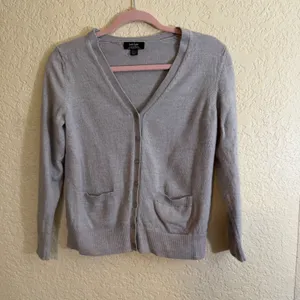 Lord & Taylor Cardigan Gray L Womens Extra Fine Merino Wool Knit V-Neck‎ thumbnail 3