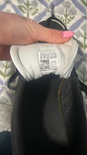 Adidas Women’s thumbnail 2
