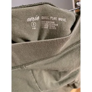 Aerie Pull On Green Leggings Size Small thumbnail 3