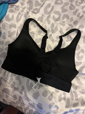 Nike sports bra thumbnail 3