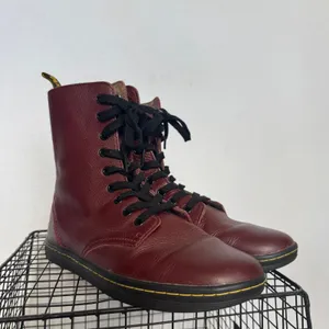 Dr. Martens Stratford Oxblood Leather Floral 9-Eye Combat Boots Women’s 8 thumbnail 5