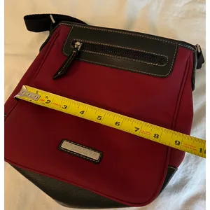 Kenneth Cole Reaction Purse Crossbody Burgundy Red Black Nylon Square Pockets thumbnail 10