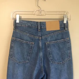NWT H&M divided‎ size 0 jeans thumbnail 4