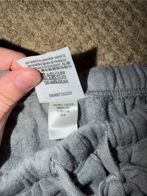 PINK Victoria's Secret Women’s Gray Fleece Jogger Sweatpants thumbnail 5