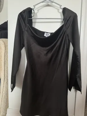 Dress thumbnail 2