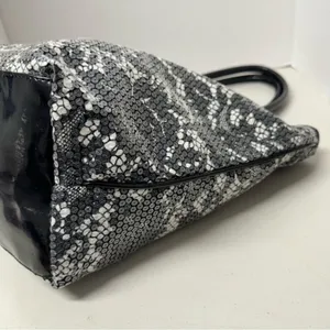 Betsey Johnson Betsyville Black White Floral Sequined Tote Bag Handbag Tote Purse Y2K McBling thumbnail 7