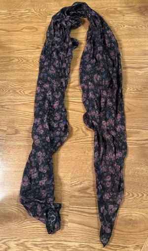 Vanity Floral reversible Patterned Scarf Black thumbnail 1
