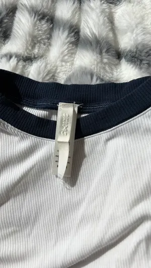 SKIMS Long Sleeve thumbnail 2