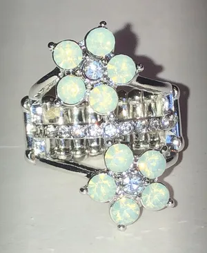 Opalescent Flower Cluster Stretchy Ring thumbnail 1