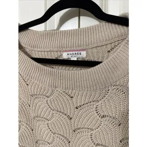 Women's Andree By Unit Scalloped Detail Knit Sweater Beige Sz Small thumbnail 2
