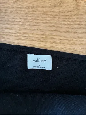 Wilfred at Aritzia Black Puff-Sleeve Square Neck Crop Top Size Small thumbnail 2