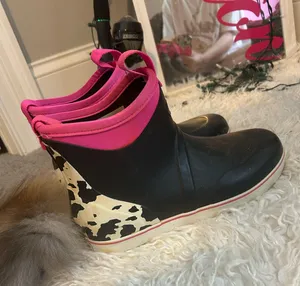 Buoy boots Multiple Size 8 thumbnail 1