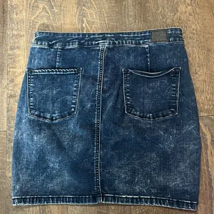 American Eagle Outfitters‎ Dark Blue Denim Mini Skirt Stretch Size 12 thumbnail 3