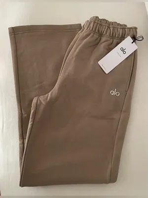 ALO Yoga NWT Accolade Straight Leg Sweatpants Gravel Size M thumbnail 7