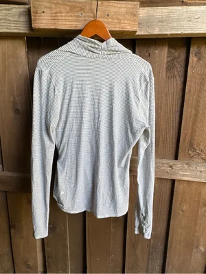 Lululemon Gray Microstriped Drape Wrap Long Sleeve thumbnail 5