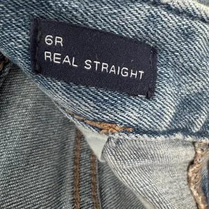 • GAP • Straight Leg Women's Jeans Light Wash Size 28/6 thumbnail 3