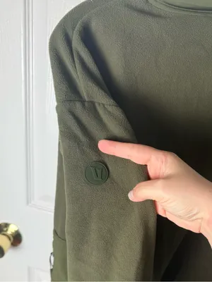 Vuori Aspen Half Zip in Olive M thumbnail 3